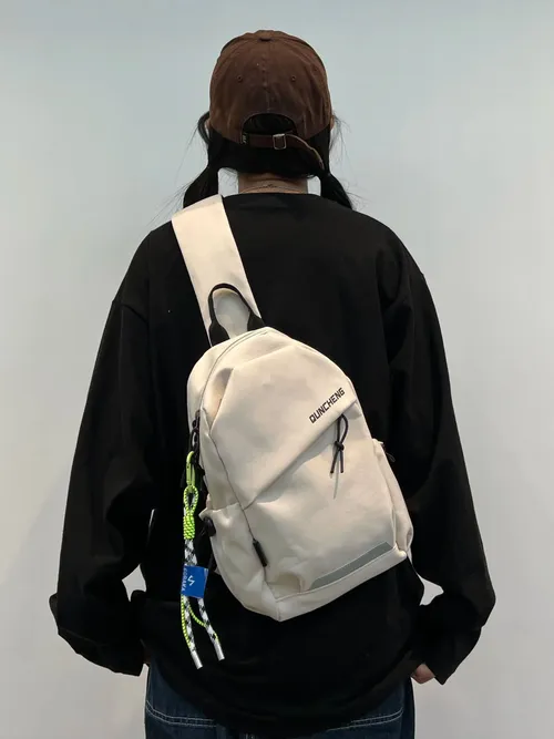 クロスボディバッグ メンズ シングルショルダー 小型バックパック チェストバッグ レディース サイクリング スポーツ 登山 ボーイズ タブレット 軽量 Mo