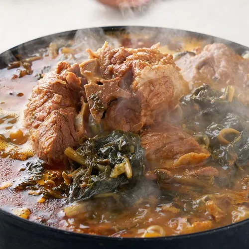 푸짐한 맛! 배터지는 고기듬뿍 감자탕 5kg