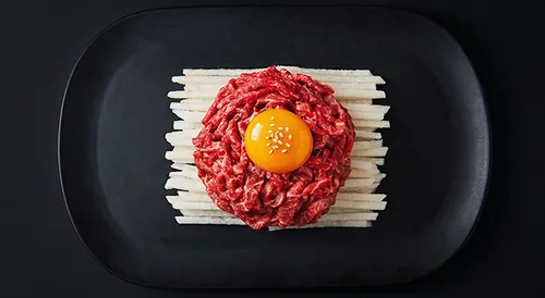 (럭키푸드) 투뿔 1++ 한우 육회 200g 특수 진공 포장 (간장맛 소스 고추장맛 소스) 지마켓 단독특가