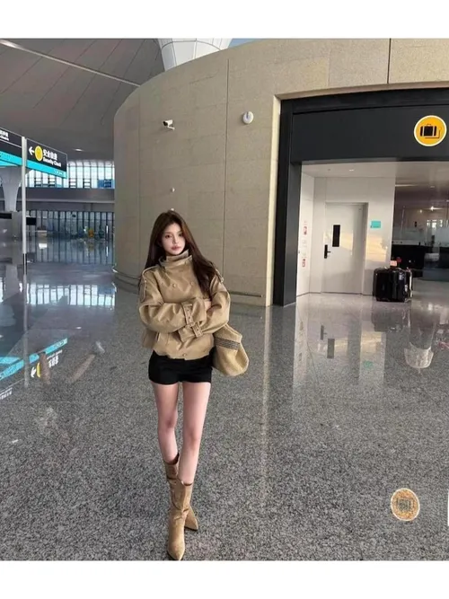 영국 스타일 짧은 더블 브레스트 카키 컬러 스탠드 칼라 여성 자켓 가을 캐주얼 루즈핏 아우터 통근 스타일