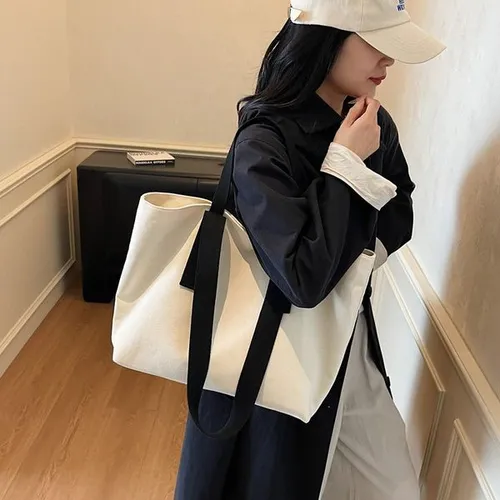 A323M aster Quality Cosmetic Bag for Women