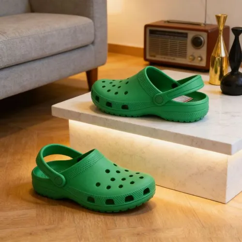 Unisex Classic Garden Clogs Parent-child Breathable Closed Toe Shoes Non Slip Outdoor Casual Slippers Summer Beach Sandals For Adults Kids