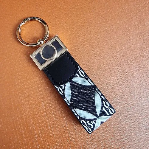 high qualtiy leather brand Designer Keychain Fashion 3 styles Purse Pendant Car Chain Charm Bag Keyring Trinket Gifts Accessories With Box