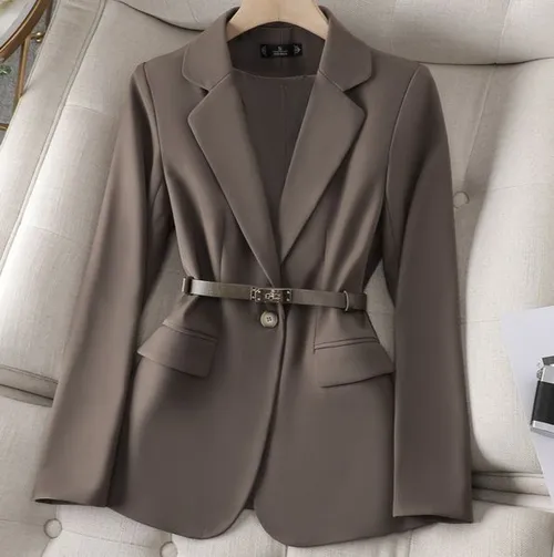 450 Women's tailored suits and formal wear - new autumn collection Simple and elegant