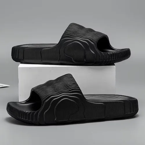 Man Fashion Sandals Solid Beach Slippers Summer Non Slip Sandals Soft Unisex Slides Women Luxury Outdoor Ultralight Shoes