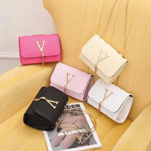 Fresh Sweet Chain Link Small Square Bag Fashion Letter Tassel Pendant Flip Cover Crossbody Womens Bag Woven Bag Batch W251104