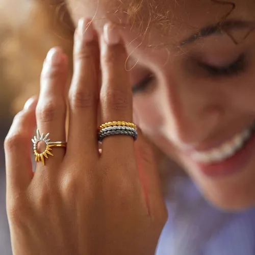 Fashion Spiral Silver Ring with Elegantly Twisted Minimalist Design - Unisex